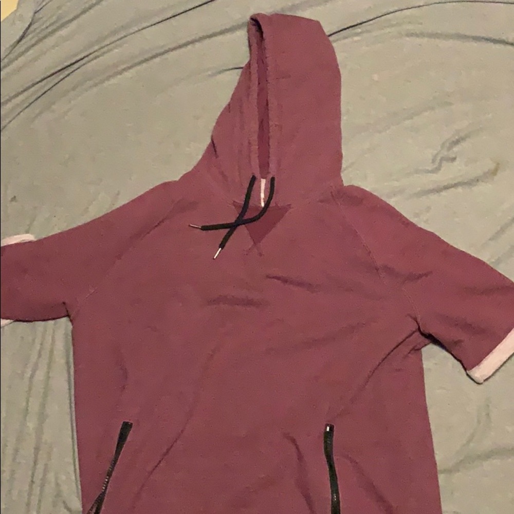 Short sleeved hoodie.